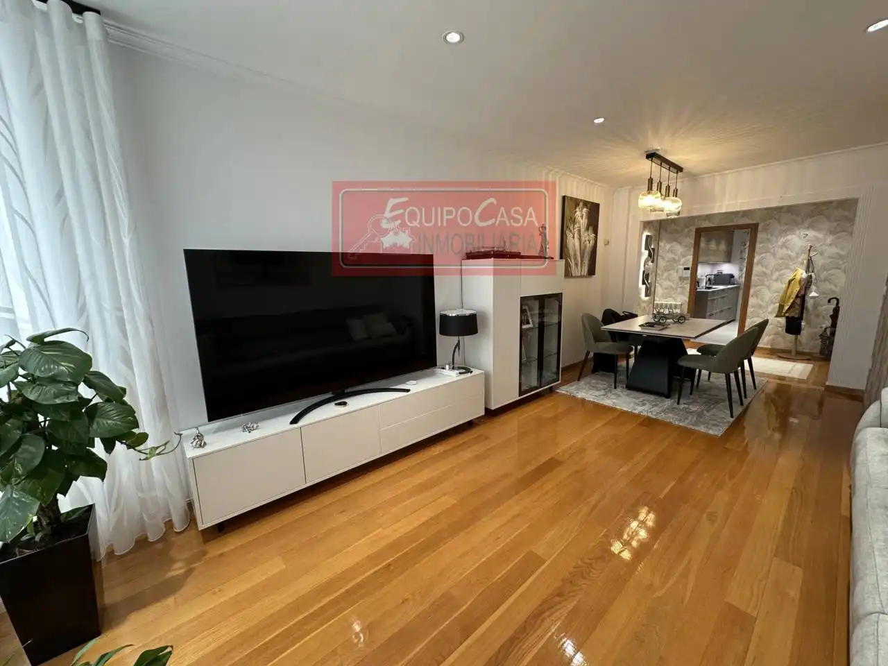https://static.fotocasa.es/images/ads/fb1c01aa-8302-4ec1-a37c-bbe8c72e65be?rule=original