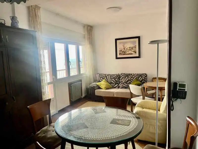 https://static.fotocasa.es/images/ads/28f3db46-5b01-4217-8c52-afe33a3a4f7e?rule=original