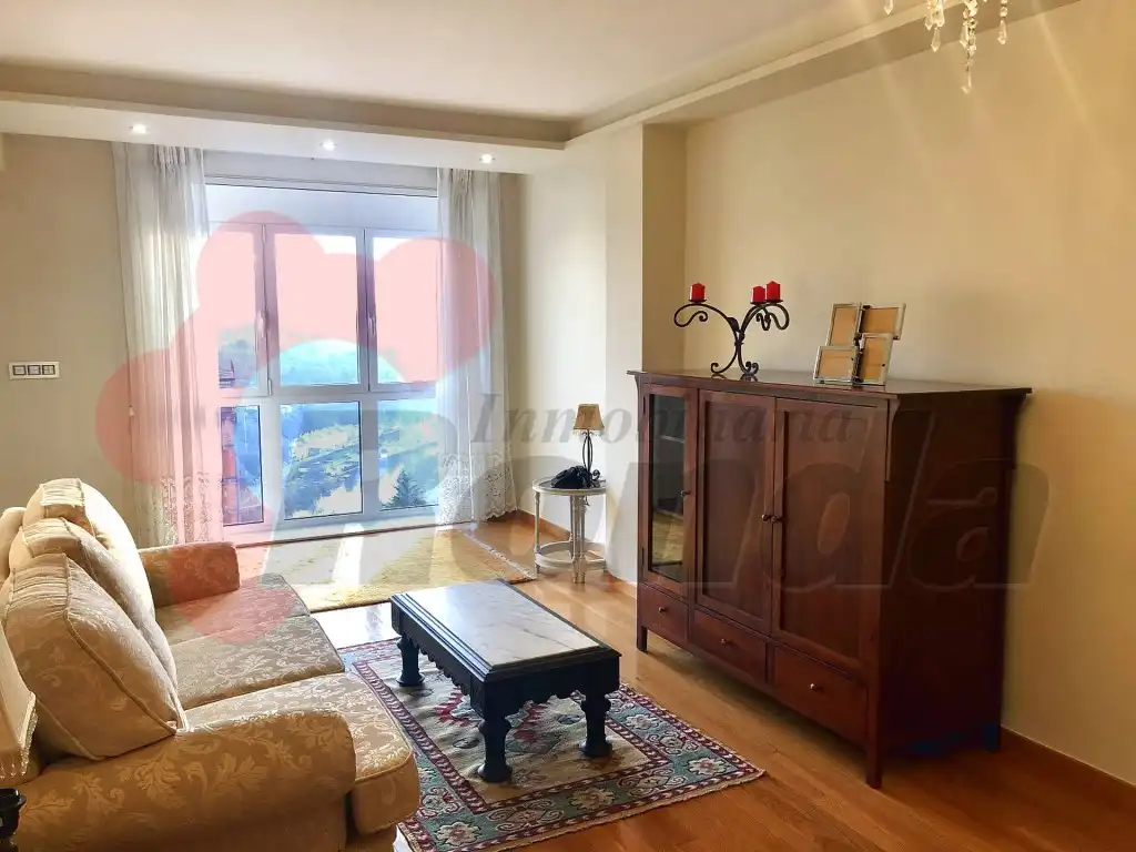 https://static.fotocasa.es/images/ads/07519c59-d6f1-418f-8f22-aefab384144e?rule=original