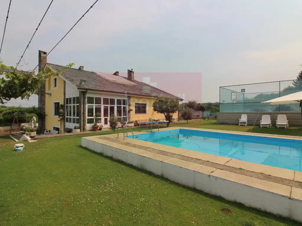 https://static.fotocasa.es/images/ads/e0d61ae6-a823-450e-bd34-5160ed2f4d63?rule=original