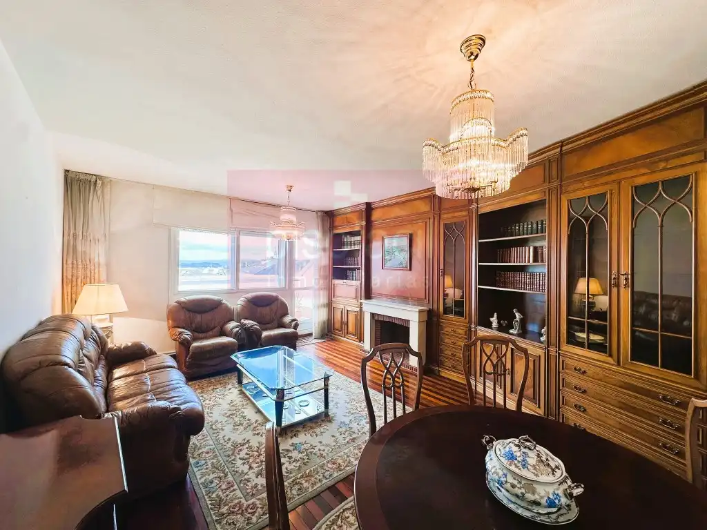 https://static.fotocasa.es/images/ads/f7bc0078-0895-463c-9f3c-dcd876c0f0e9?rule=original