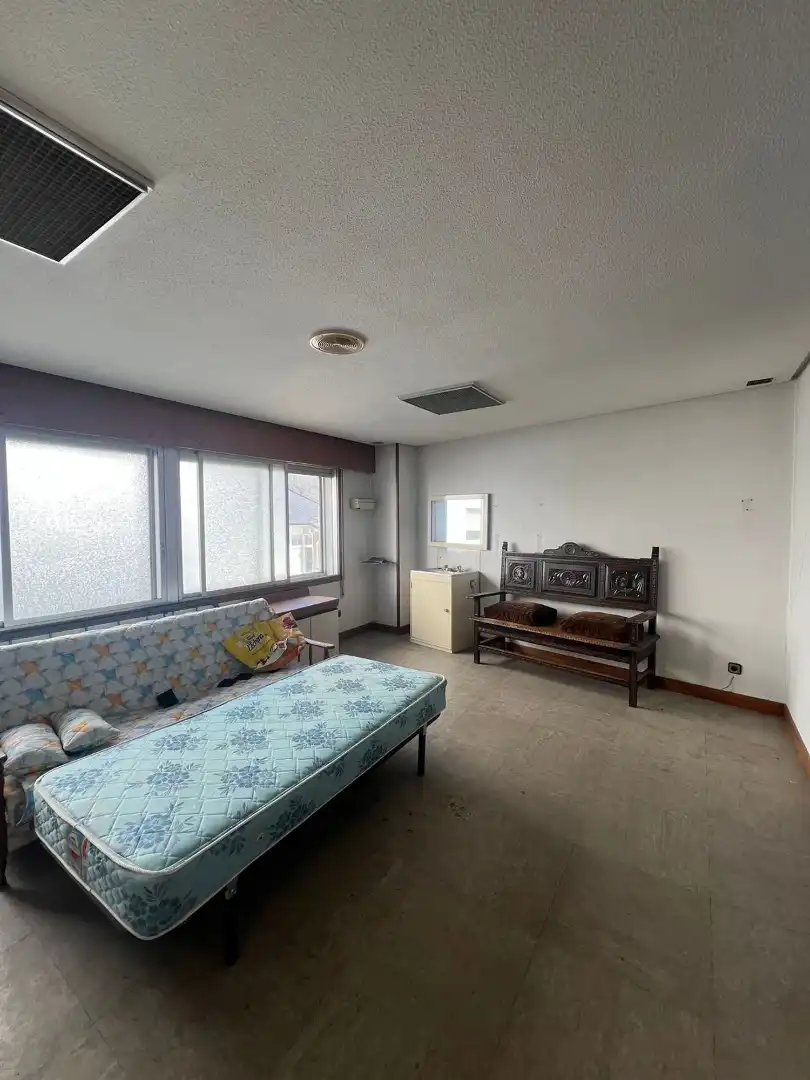 https://static.fotocasa.es/images/ads/0c93a5d8-df7c-4a14-aba2-f84fffa22082?rule=original