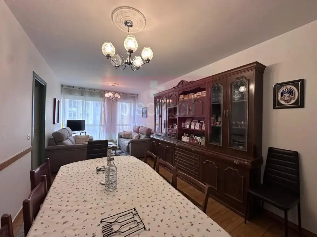https://static.fotocasa.es/images/ads/4e7dd2e2-0e55-434e-b042-97d4ce07a9b7?rule=original