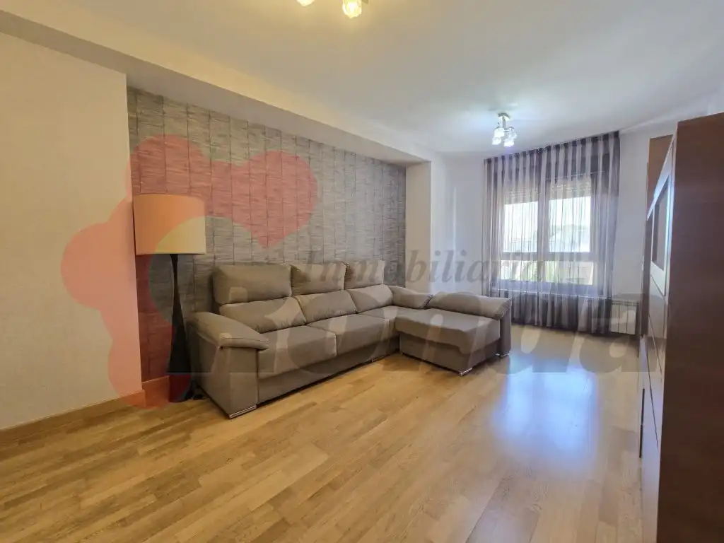 https://static.fotocasa.es/images/ads/0091b435-69e2-44ad-95ae-695534672d67?rule=original