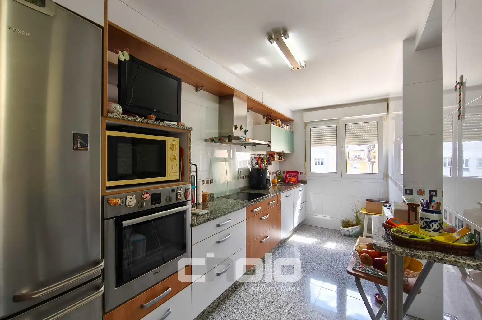 https://static.fotocasa.es/images/ads/db40db40-8289-48ee-8382-5f80e50f3cca?rule=original