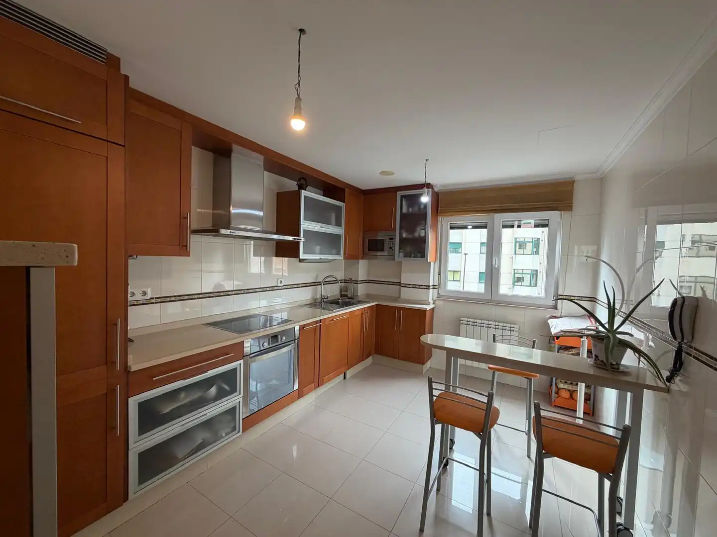 https://static.fotocasa.es/images/ads/cd476dc6-d003-44e3-b6dc-00092c7730ed?rule=original
