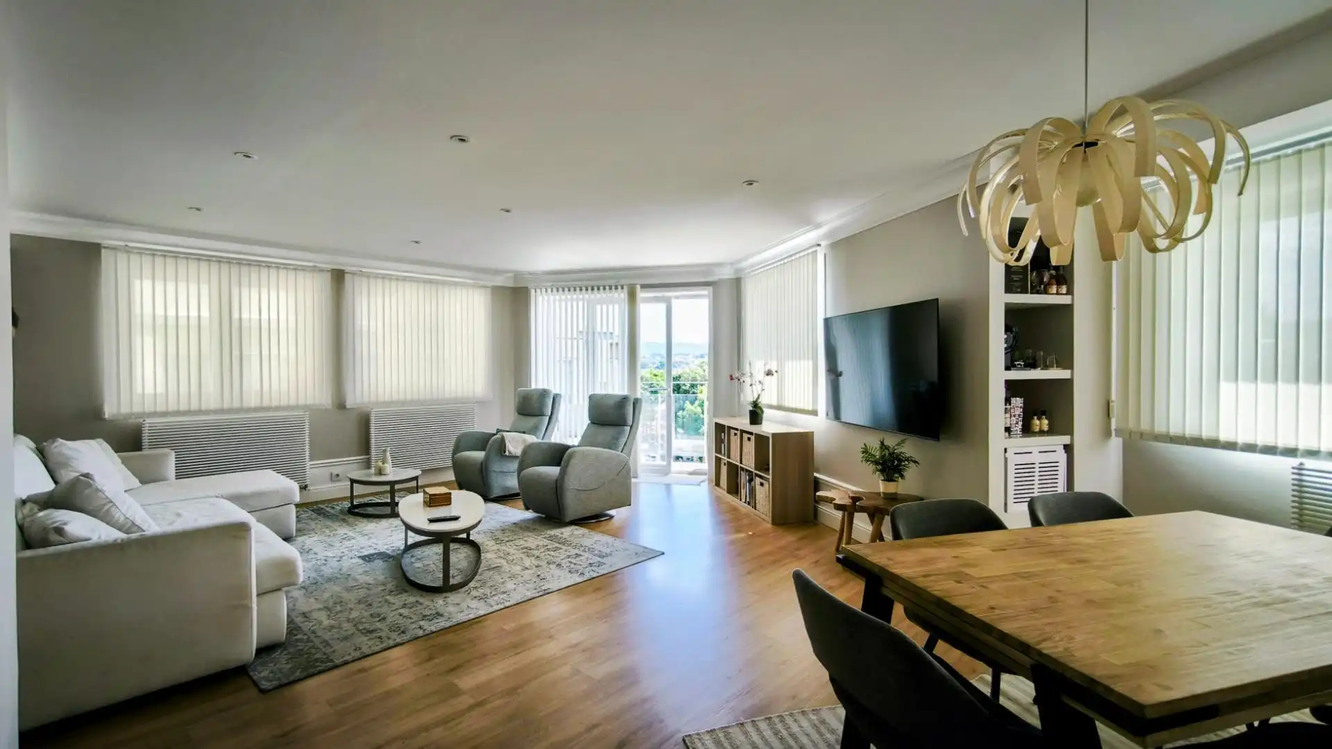 https://static.fotocasa.es/images/ads/3aec52db-7532-4f40-aa92-9543dde2b90b?rule=original