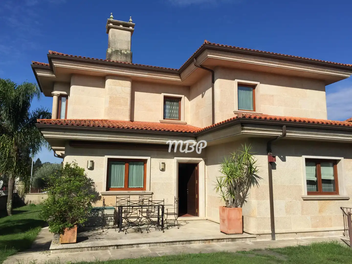 https://static.fotocasa.es/images/ads/2421277a-7ca4-4351-ac3a-2b79641e2fab?rule=original