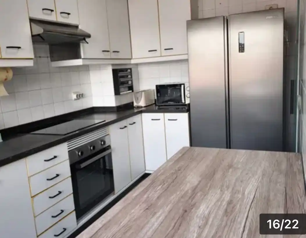 https://static.fotocasa.es/images/ads/54f38f19-366a-41e4-aefe-709509ae515a?rule=original