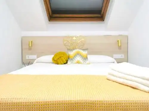 https://static.fotocasa.es/images/ads/84fd85bb-8484-478a-8afe-9d2b1b845be8?rule=original