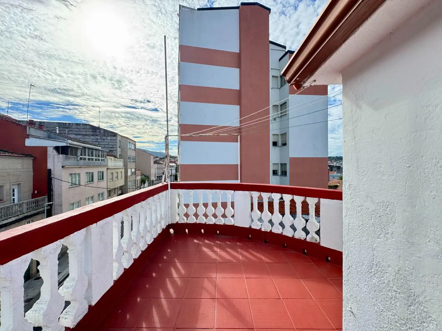 https://static.fotocasa.es/images/ads/1360b474-9589-4bbf-bfa7-9c901c9fc8fc?rule=original