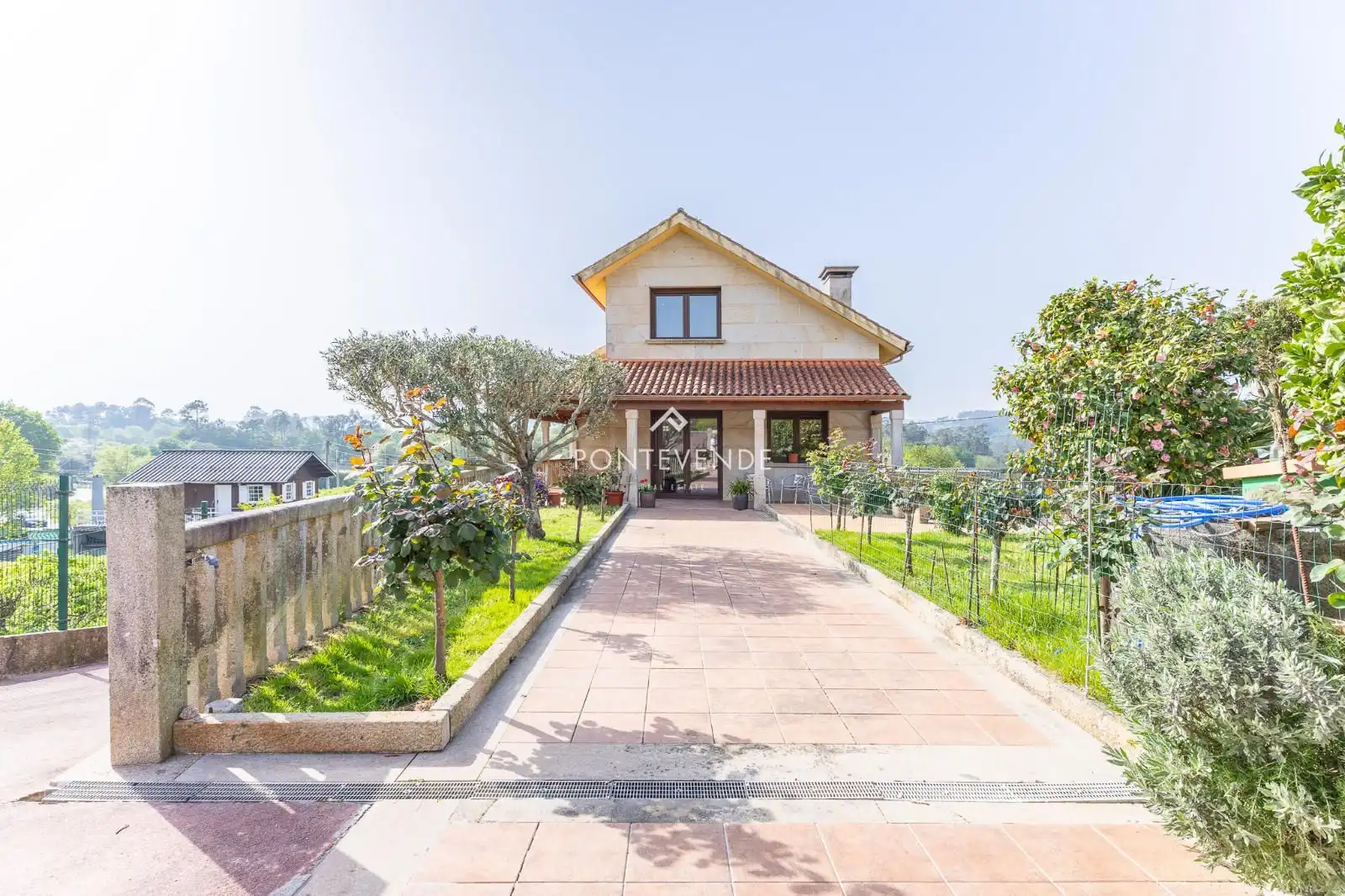 https://static.fotocasa.es/images/ads/fe12236b-c555-4e26-a604-905f76aec71f?rule=original