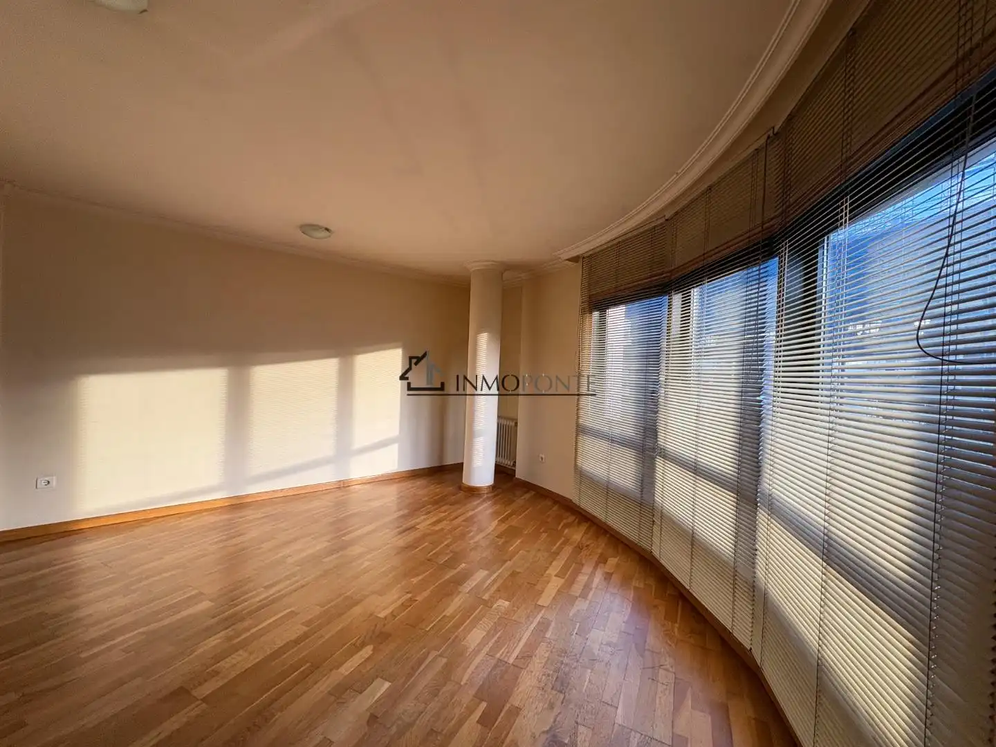 https://static.fotocasa.es/images/ads/f914cf99-db07-4f28-9b47-500a5fd24a7a?rule=original