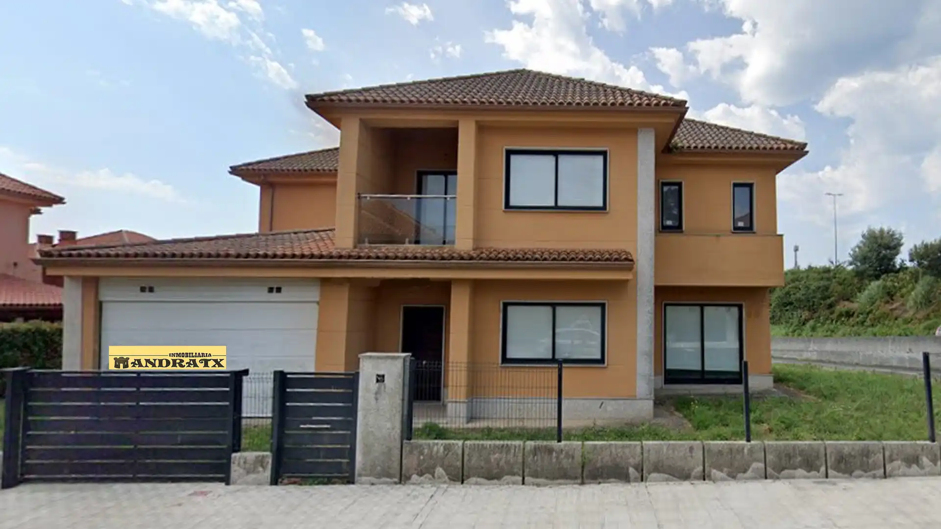 https://static.fotocasa.es/images/ads/8dae7d6e-dc73-4d26-ae72-bf5f632cf08f?rule=original