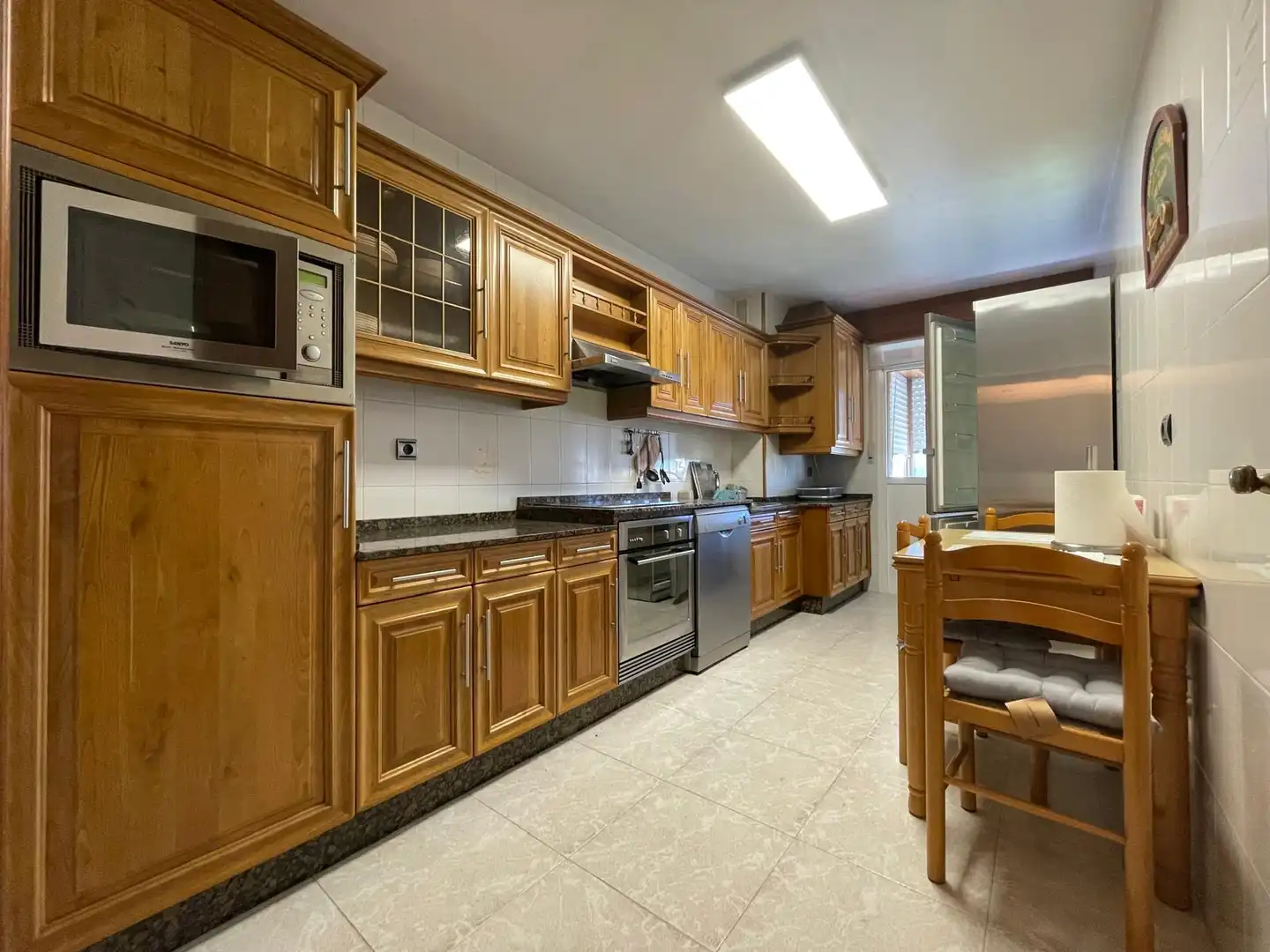 https://static.fotocasa.es/images/ads/138e2bba-73ca-45a1-8be1-804e98b26163?rule=original