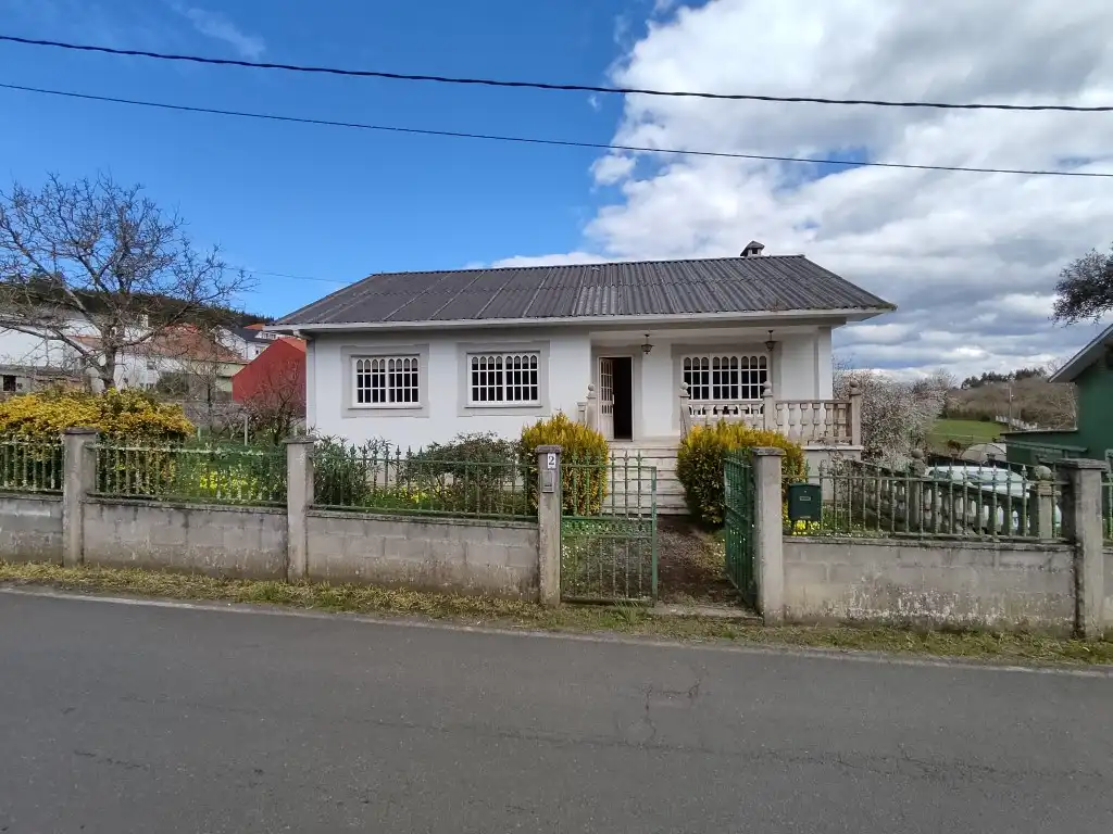 https://static.fotocasa.es/images/ads/18e00cad-a149-4674-aa02-673aba90231a?rule=original