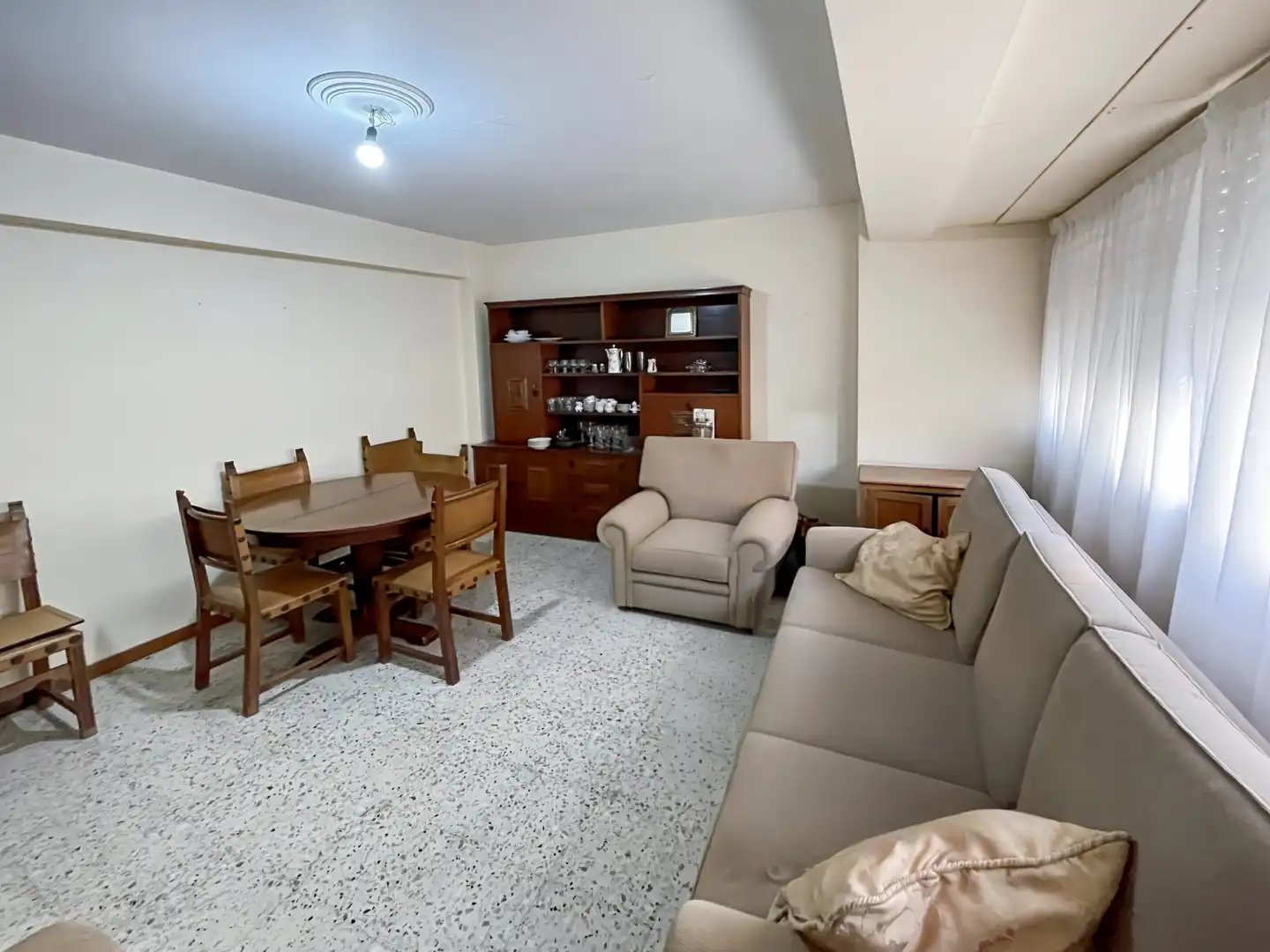 https://static.fotocasa.es/images/ads/a017a22e-8ca9-4f84-a936-8f9813248797?rule=original