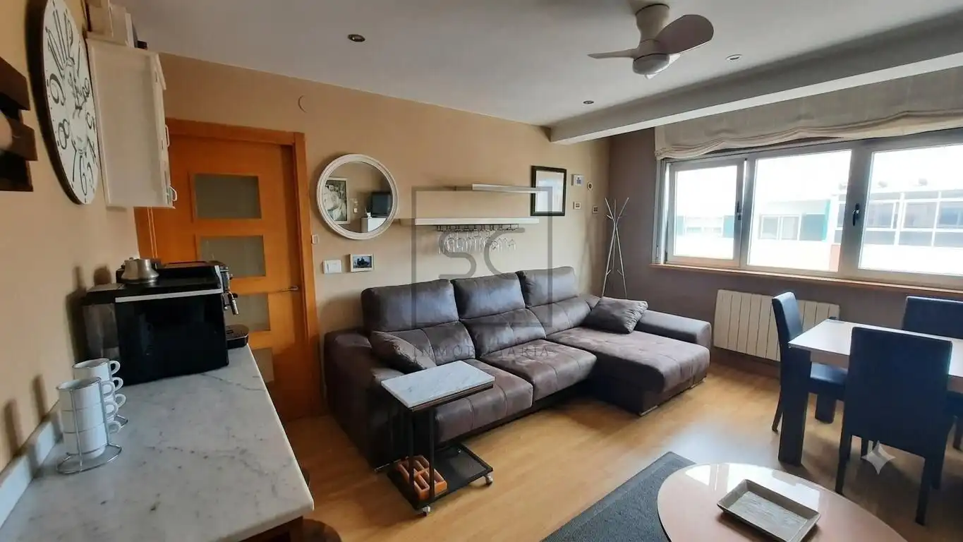 https://static.fotocasa.es/images/ads/cd3011d3-84c3-4e37-ad78-1dedc24a839d?rule=original