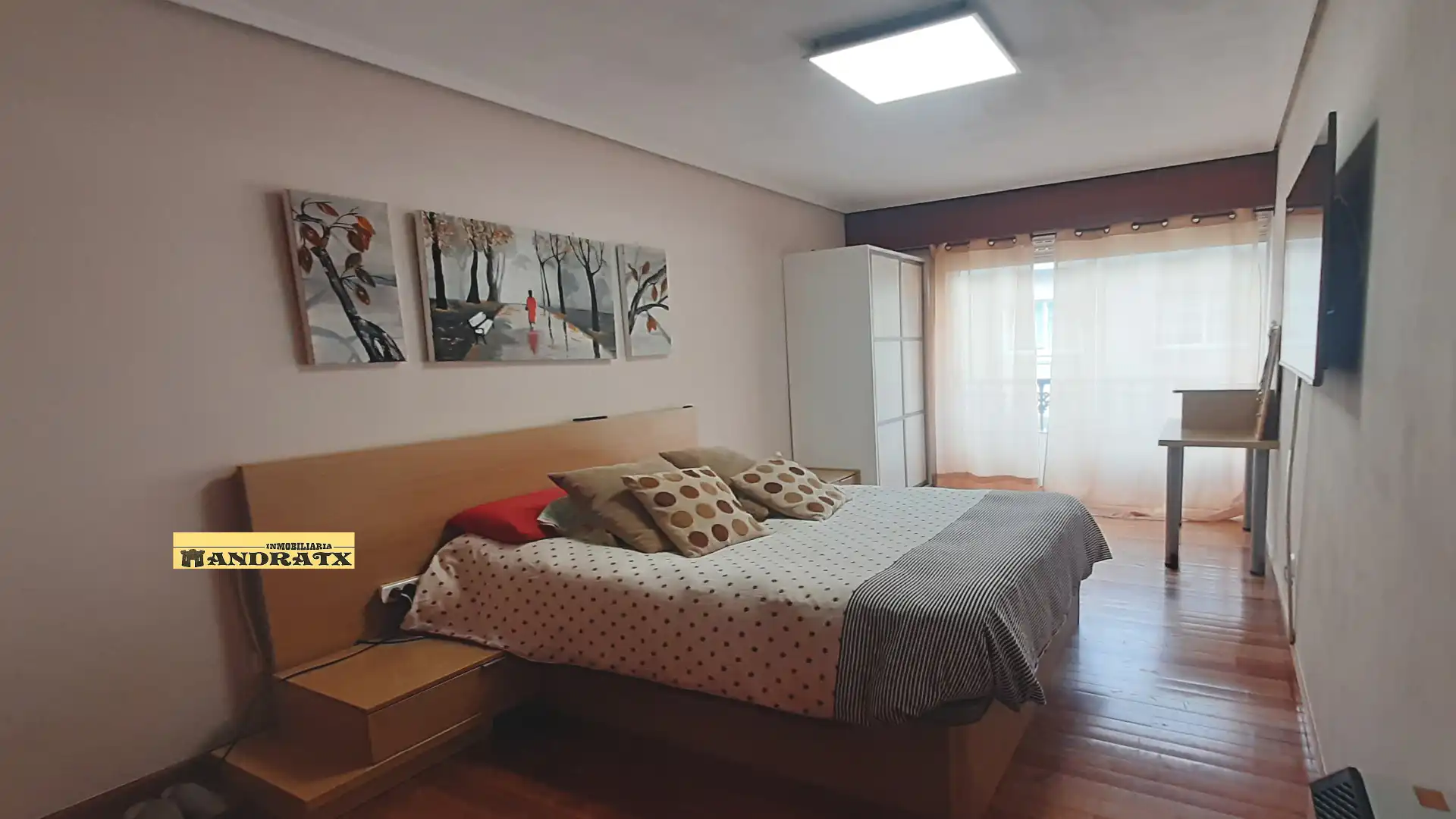 https://static.fotocasa.es/images/ads/e7938e01-0279-4d18-beb3-afcac88d23fe?rule=original