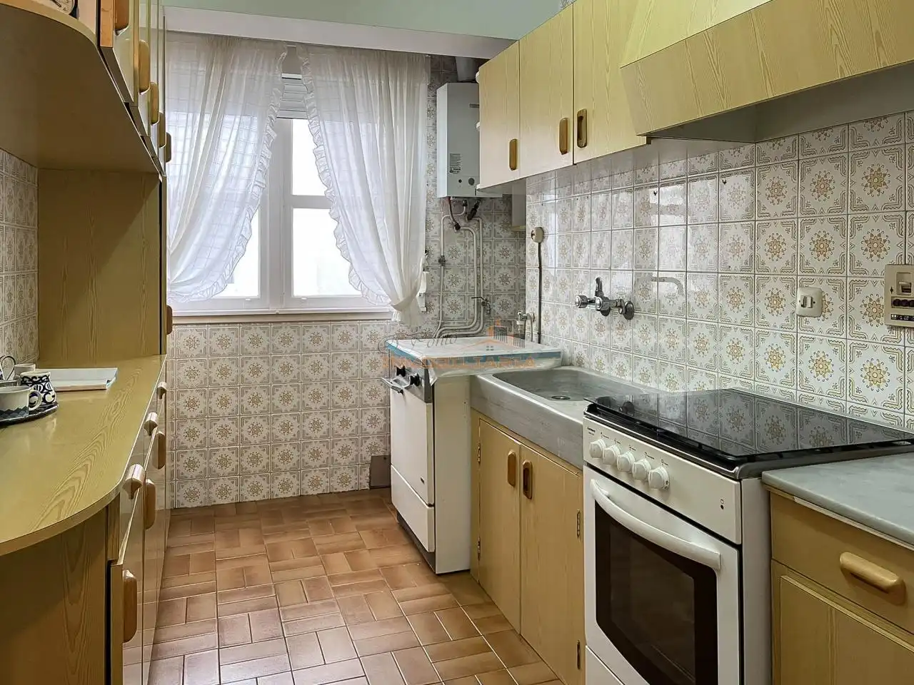 https://static.fotocasa.es/images/ads/aa8d4735-9718-42cd-95d1-4a9c4abb8390?rule=original