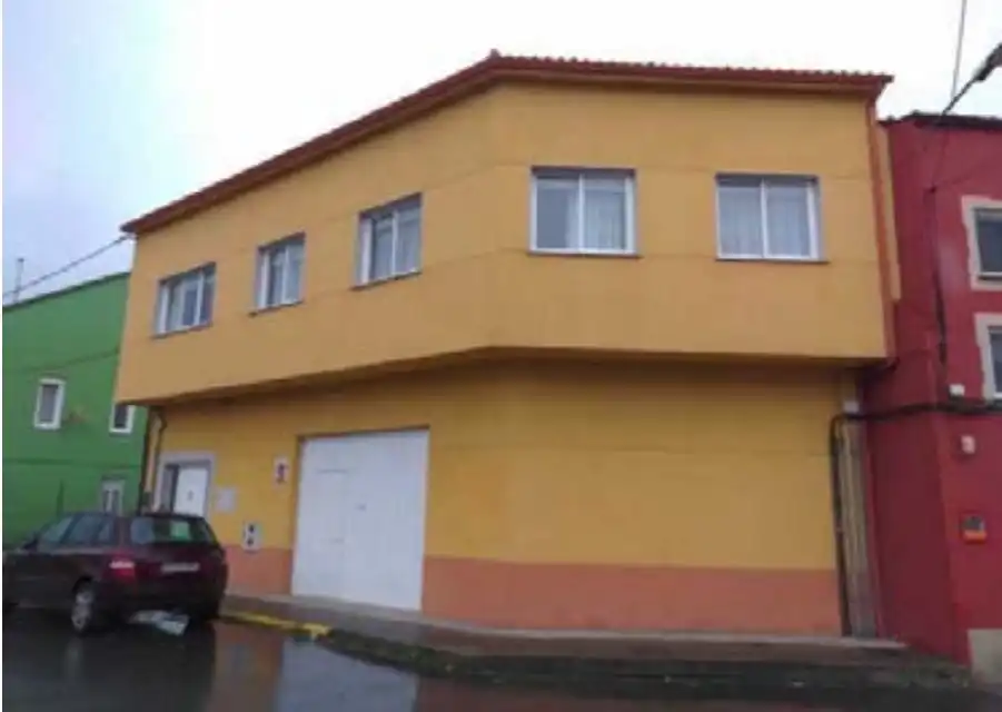 https://static.fotocasa.es/images/ads/49529030-6402-4769-b89b-9324fb6393bd?rule=original