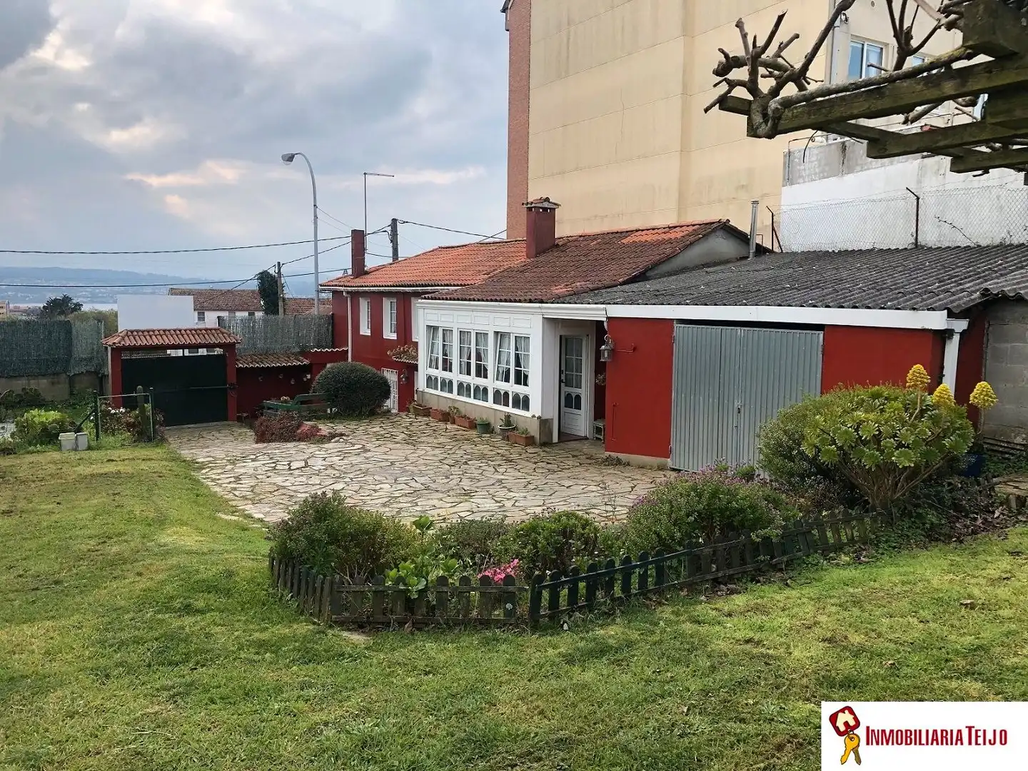 https://static.fotocasa.es/images/ads/de61e12c-84ed-4ccd-b18d-f69a8d5361e0?rule=original