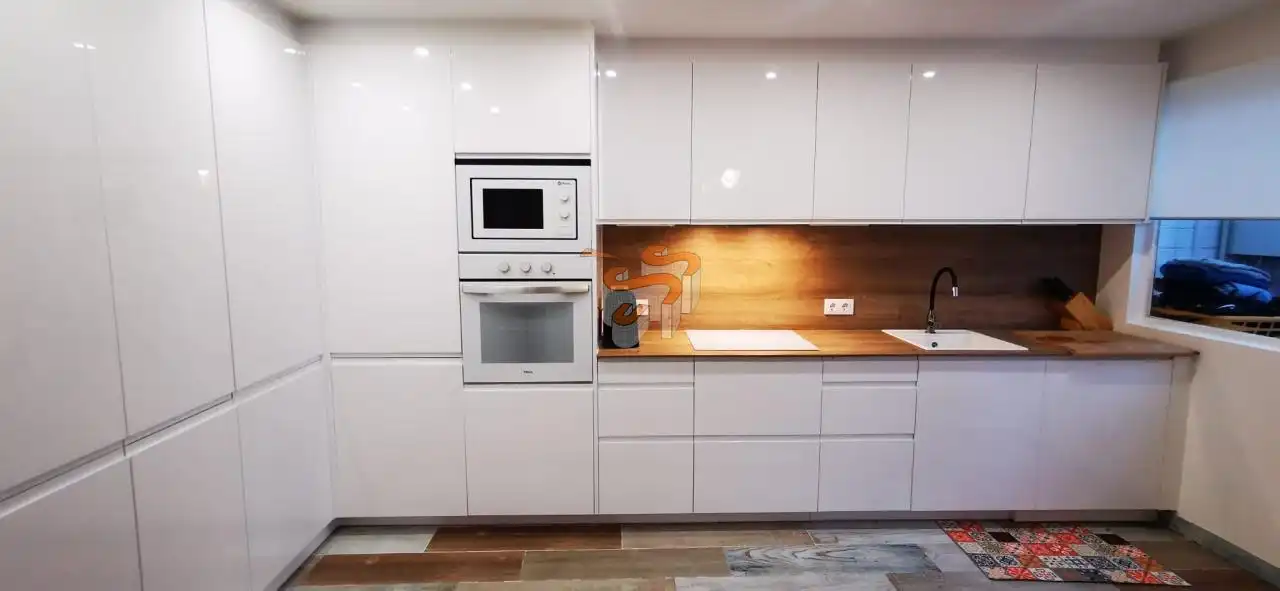 https://static.fotocasa.es/images/ads/5826e6ef-14ea-45bd-a8ea-62b5451de0d7?rule=original