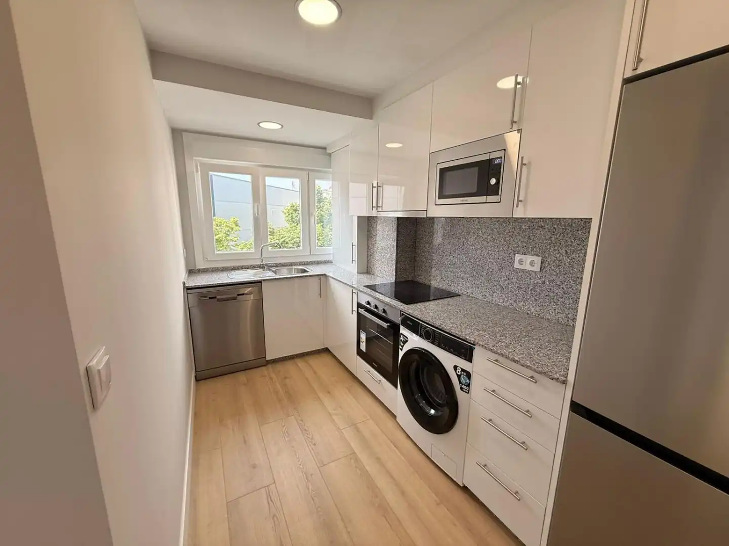 https://static.fotocasa.es/images/ads/04f874a5-b3ce-45b6-93ea-28f79d010e84?rule=original