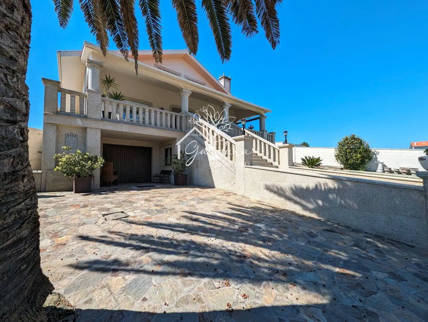 https://static.fotocasa.es/images/ads/f505940e-a82b-4e0a-8852-ffa4f310f5ab?rule=original