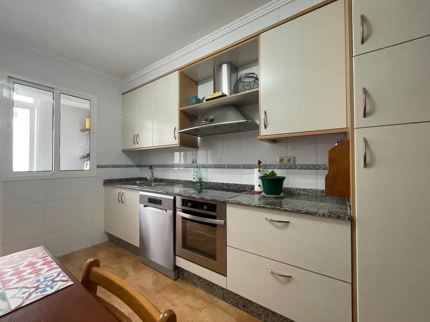 https://static.fotocasa.es/images/ads/acfa7e0b-eb9b-4a80-b106-040a8578de9e?rule=original
