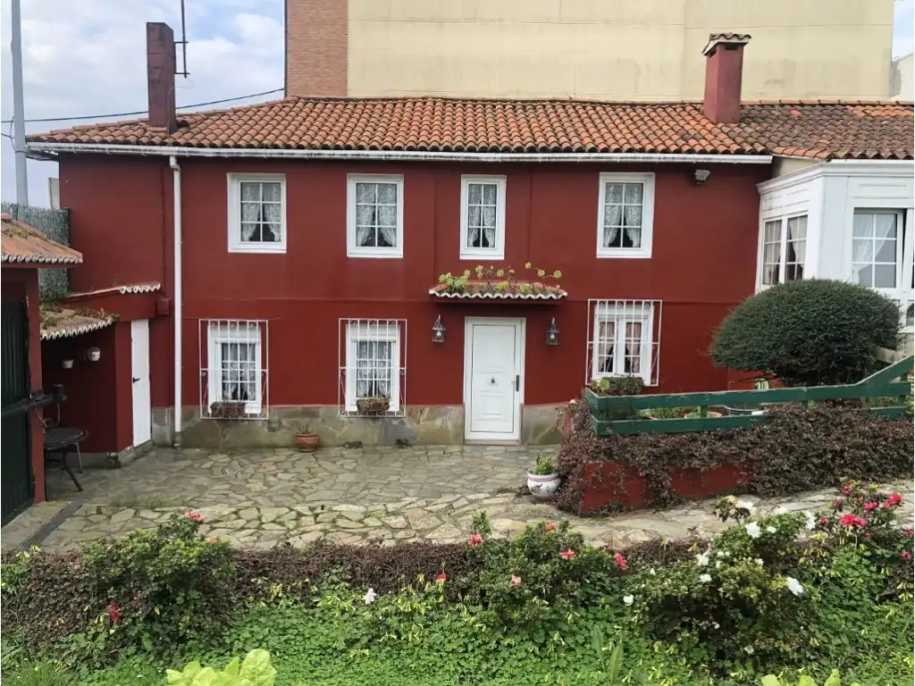 https://static.fotocasa.es/images/ads/3e2bbdda-d9b4-4a19-a0f7-10cab8957638?rule=original