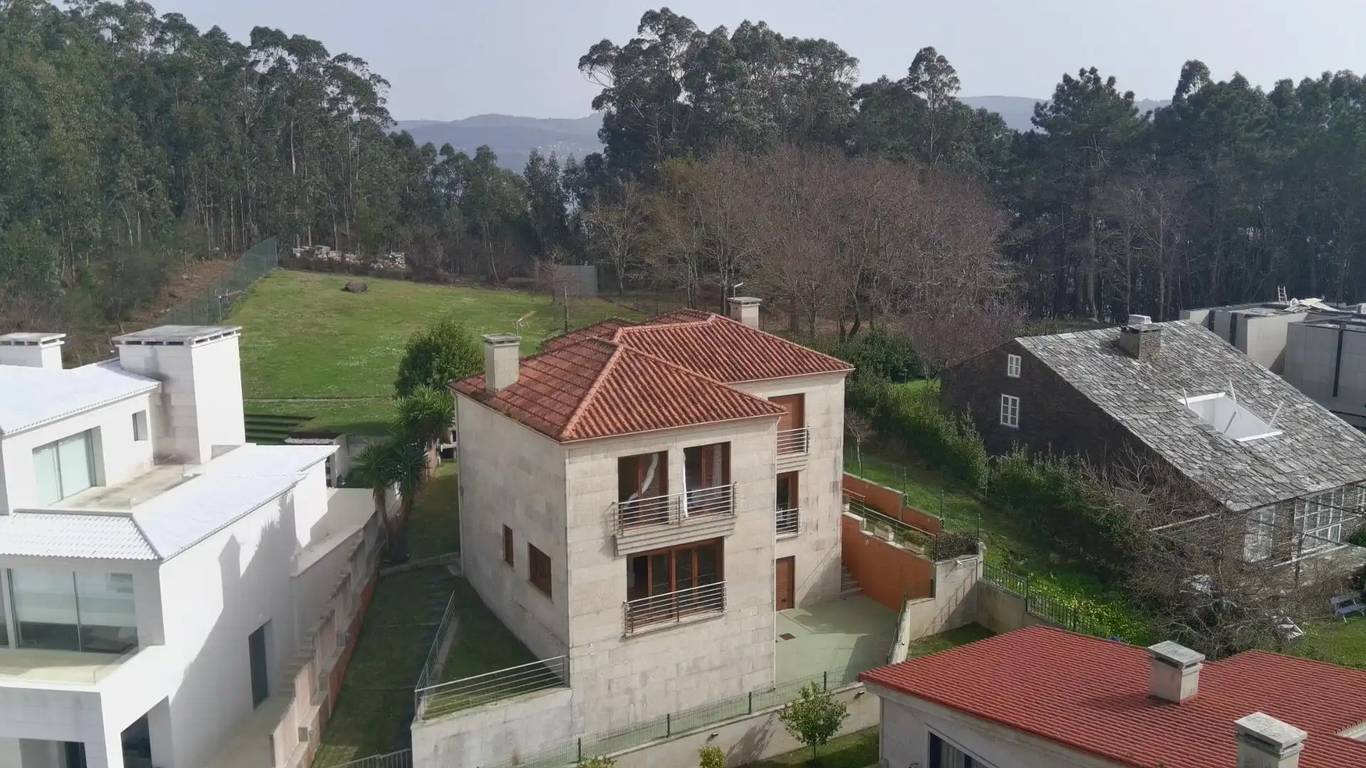 https://static.fotocasa.es/images/ads/628a42cf-56fd-418a-849a-e69d5ab660f4?rule=original