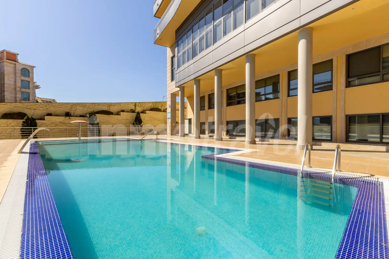 https://static.fotocasa.es/images/ads/61d57ba4-7a1a-42ae-ab56-c3fc10508f49?rule=original