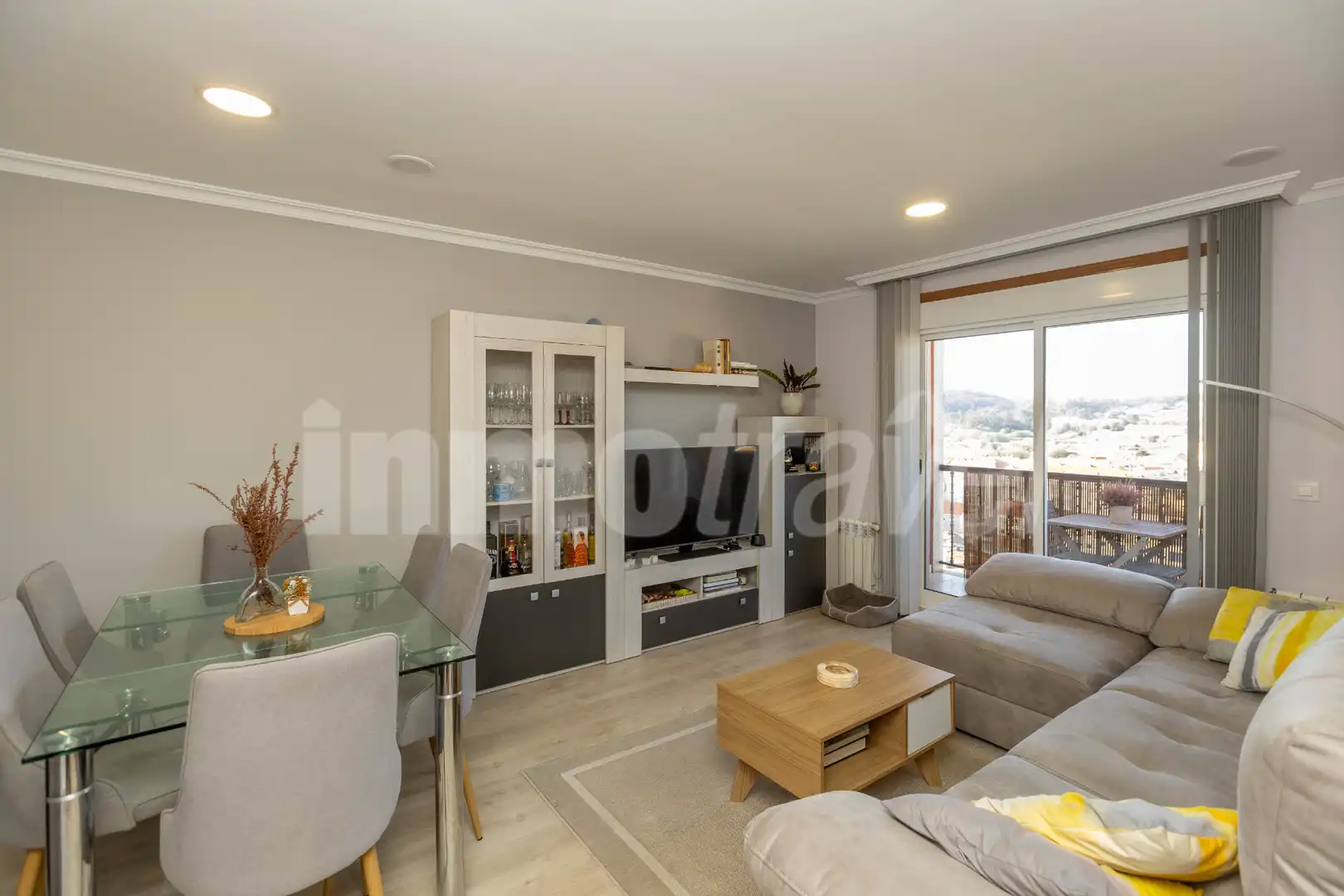 https://static.fotocasa.es/images/ads/f792380c-7172-4af2-9163-6141bf4a1acc?rule=original