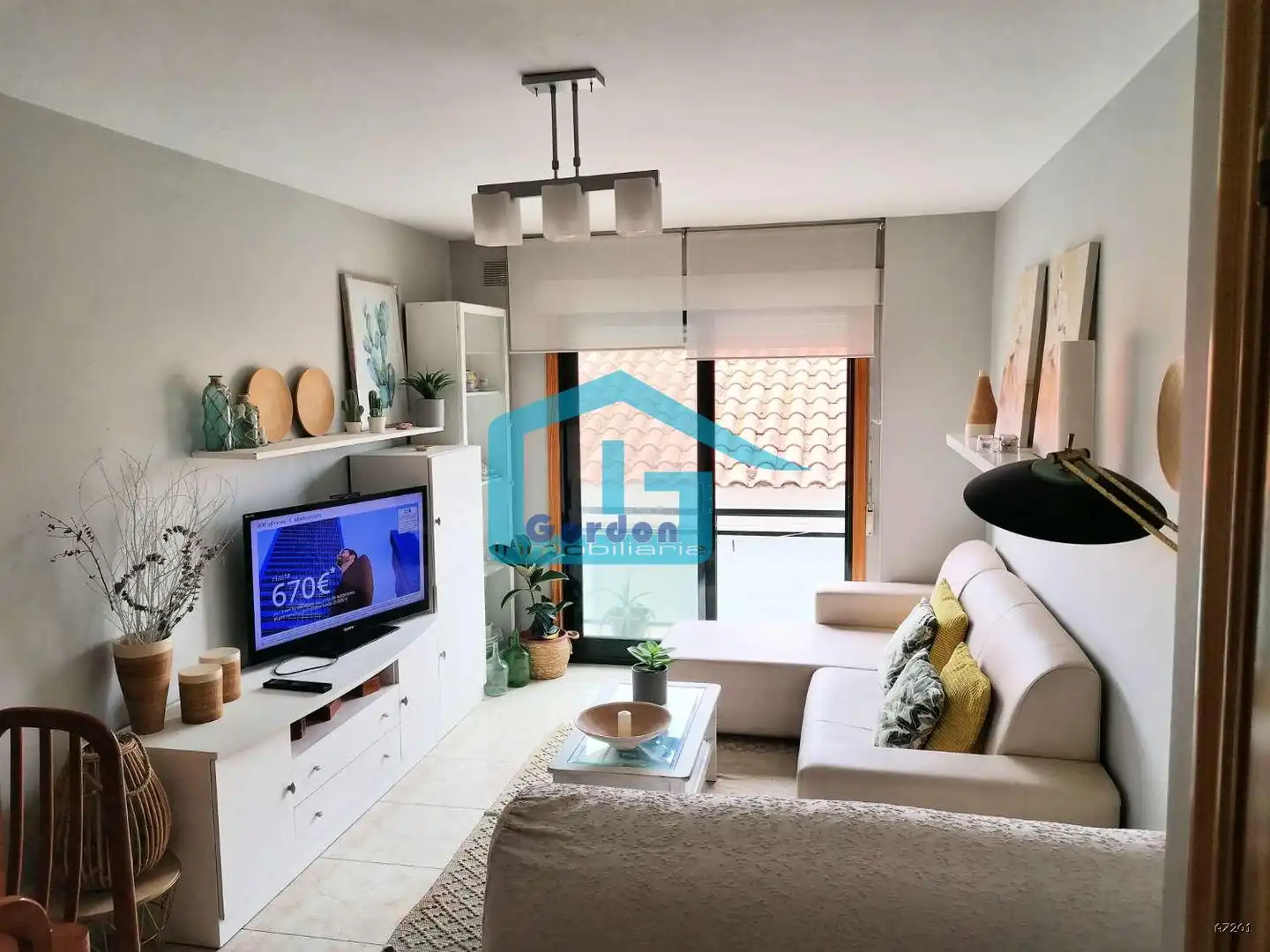 https://static.fotocasa.es/images/ads/c4e7d9c4-9131-4468-82d2-00b53265e984?rule=original