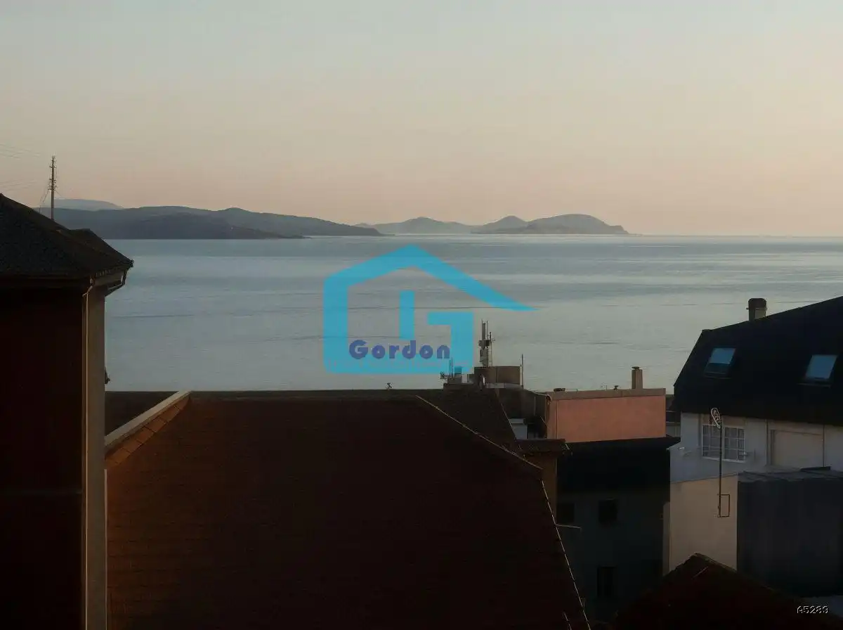 https://static.fotocasa.es/images/ads/91093479-c9dd-4e97-bdb3-581566d9bdd8?rule=original