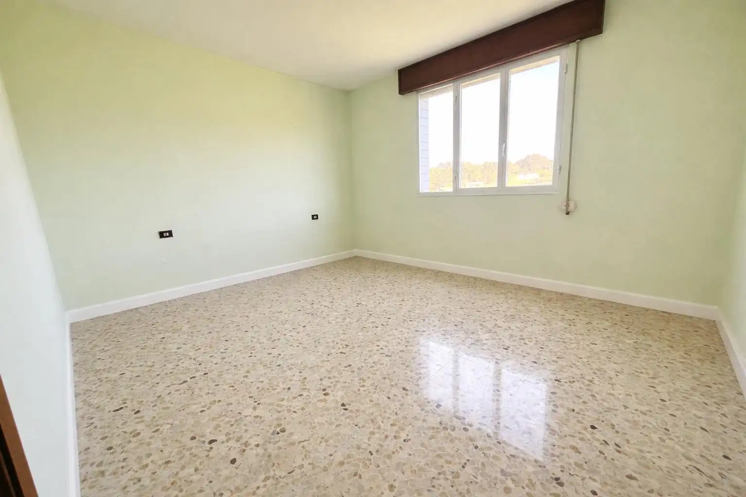 https://static.fotocasa.es/images/ads/f10b055b-40c4-418f-8443-c24e315cf048?rule=original