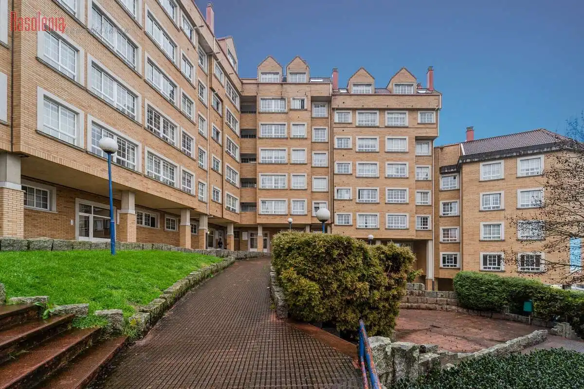 https://static.fotocasa.es/images/ads/ce08c2c1-ce7e-414a-bee6-3f373e7f51f7?rule=original