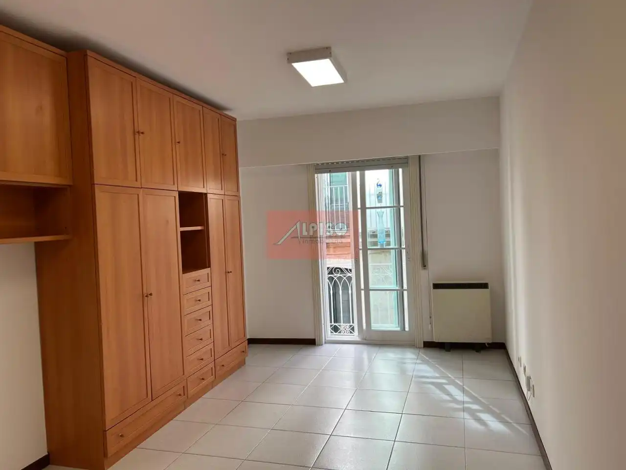 https://static.fotocasa.es/images/ads/63f94ff1-5b42-4ab6-8053-43bbc7dbdca9?rule=original