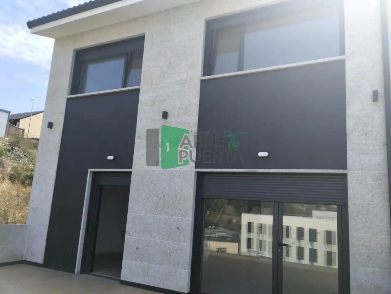 https://static.fotocasa.es/images/ads/e643c735-cd97-4b62-b76e-15c92fc652e5?rule=original
