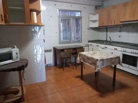 https://static.fotocasa.es/images/ads/f3b2592d-ed53-4cc9-946e-03046de5d001?rule=original