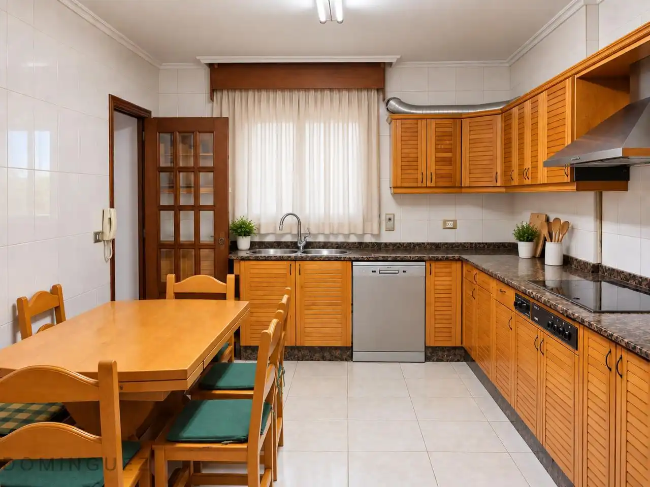 https://static.fotocasa.es/images/ads/53e5f85a-de9c-47f6-88b6-446f5b023abb?rule=original
