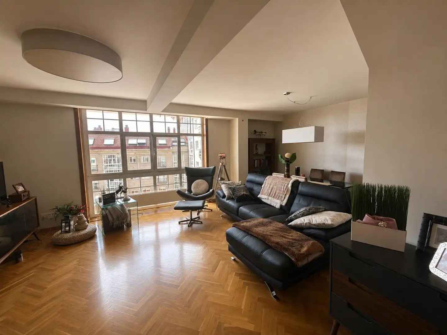 https://static.fotocasa.es/images/ads/09b42527-56df-4bb5-b16e-83f951791cf5?rule=original