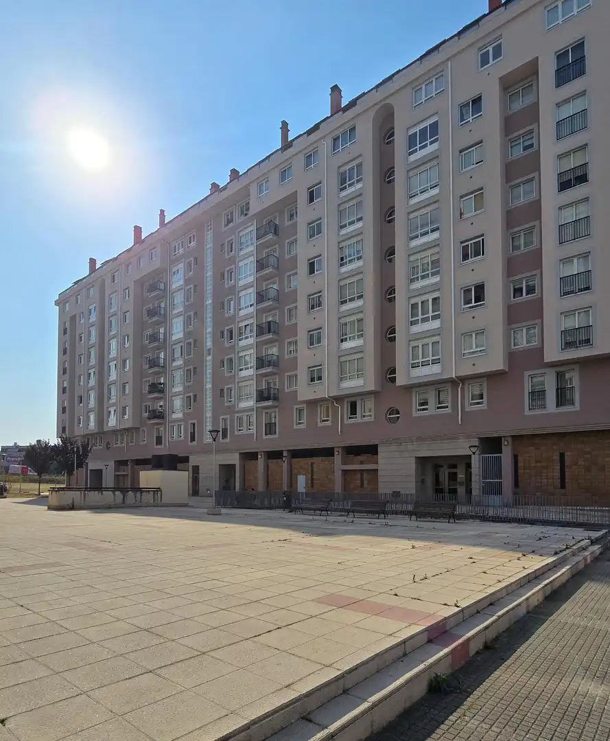https://static.fotocasa.es/images/ads/52a85be9-ddaa-40bd-af84-e3851e78dec4?rule=original