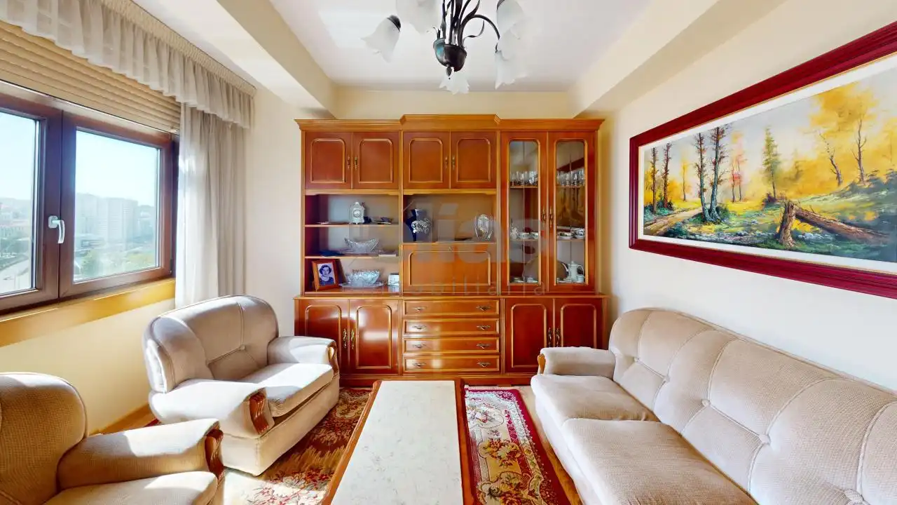 https://static.fotocasa.es/images/ads/b298f640-e095-4435-b41d-b8b0384960e5?rule=original