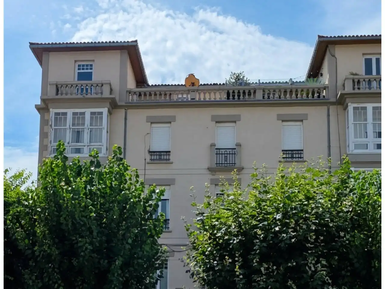 https://static.fotocasa.es/images/ads/9ccbc5f9-963f-4c0d-9e01-e70ba8b04716?rule=original