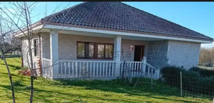 https://static.fotocasa.es/images/ads/db6aedfb-993d-4691-82a8-c44a5ada1840?rule=original