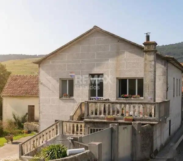https://static.fotocasa.es/images/ads/8a398ff2-0f63-428c-8456-b2394142d7af?rule=original