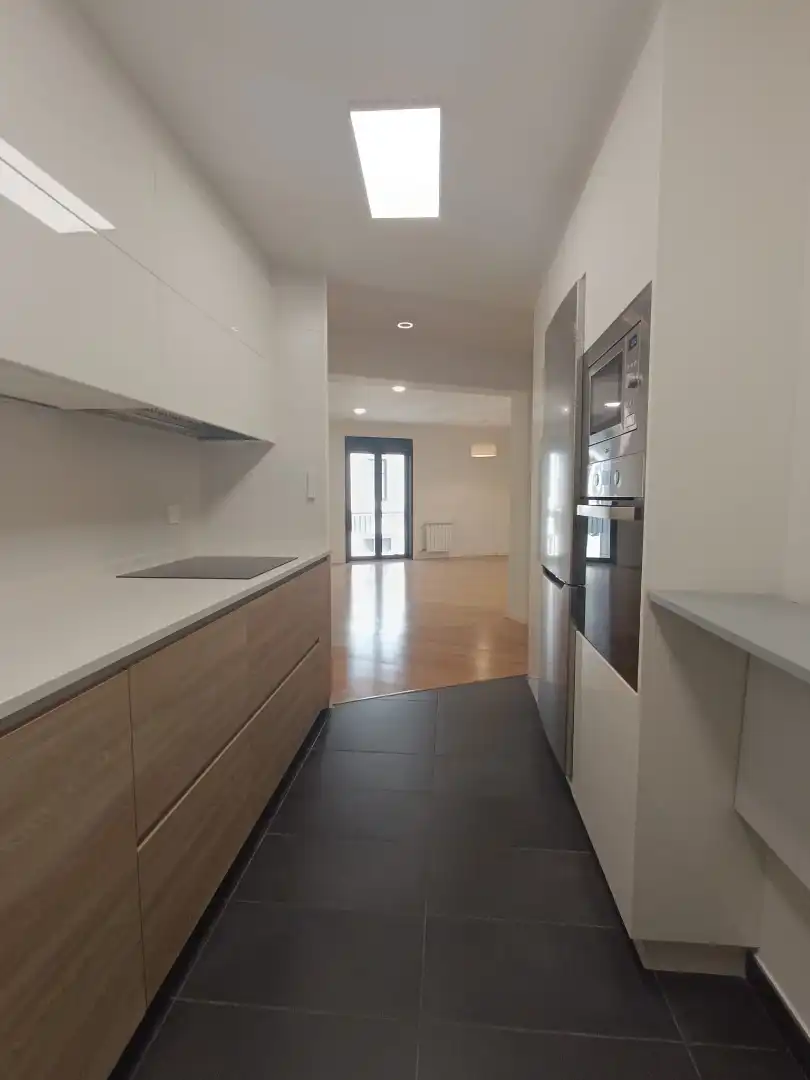 https://static.fotocasa.es/images/ads/3bd1d587-c44d-4eea-a11f-19b7134434d3?rule=original