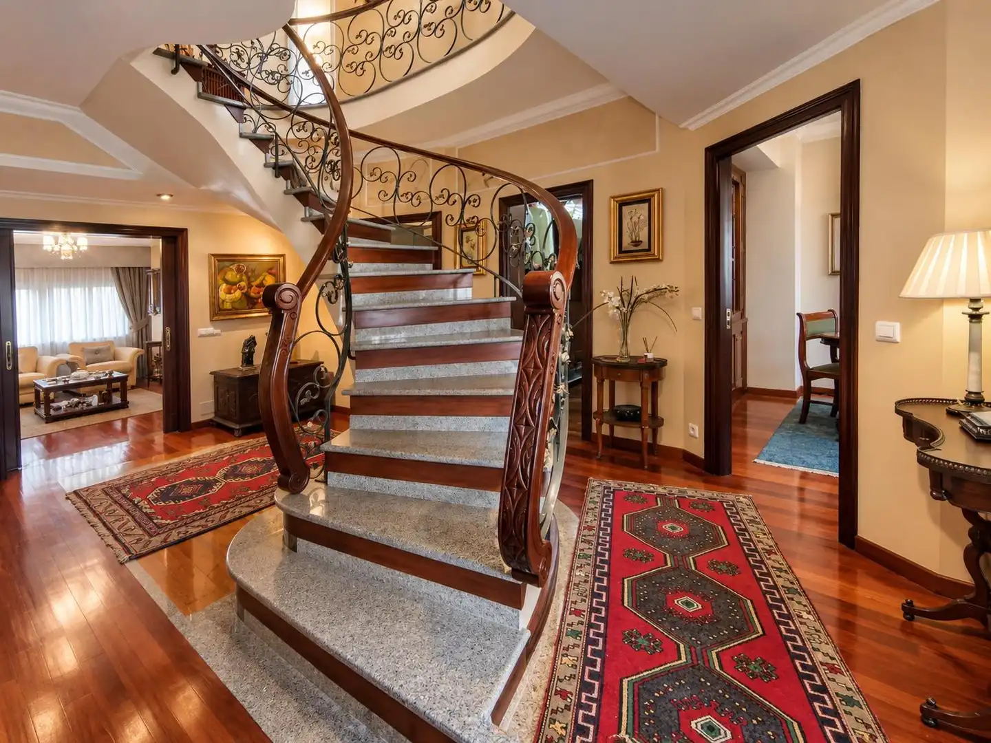 https://static.fotocasa.es/images/ads/22e5b1de-a0d0-4233-b0d9-3841ca5ddb5f?rule=original